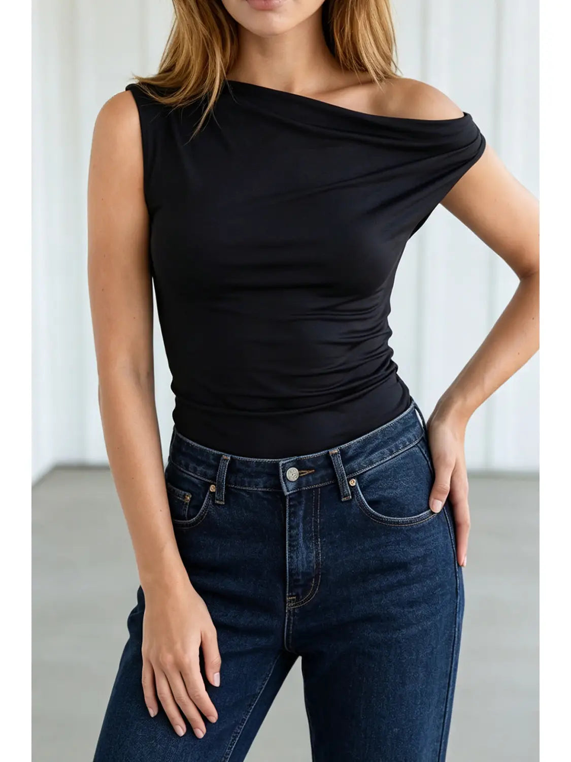 Las Asymmetric Neck Slim Tank Top